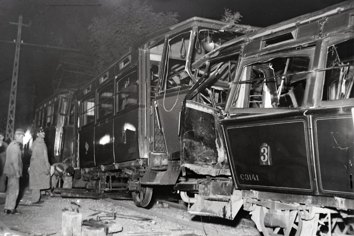 A HÉV szerelvények balesete 1937 június 20-án (Fotó? Fortepan/képszám: 177122) fortepan_177122.jpg