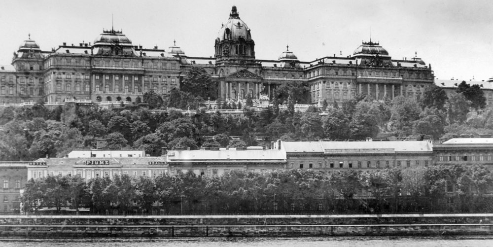A Budavári Palota a Hauszmann-féle átépítést követően Európa egyik legpompásabb királyi rezidenciája lett 152628_budai_var.jpg