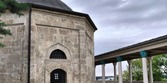 154988_gul_baba_turbe.jpg