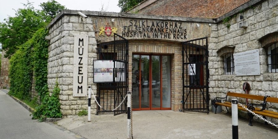 164260_sziklakorhaz.jpg