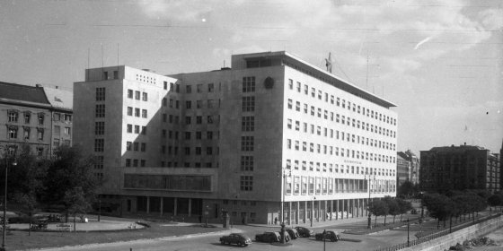 180086_kepviseloi_irodahaz_fortepan_65165.jpg