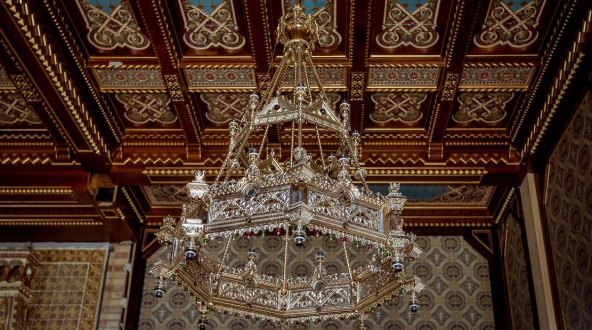 185456_szent_istvan-terem_csillar_forras_varkapitanysag_1_.jpg