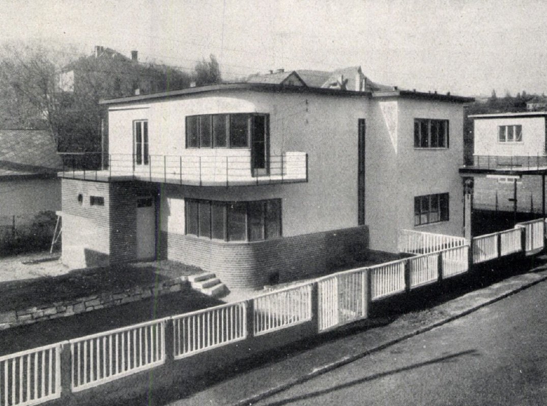 A Napraforgó utca 6-8. számú ikervilla (Forrás: Tér és Forma, 1931. 10. szám) 06 napraforgó.jpg
