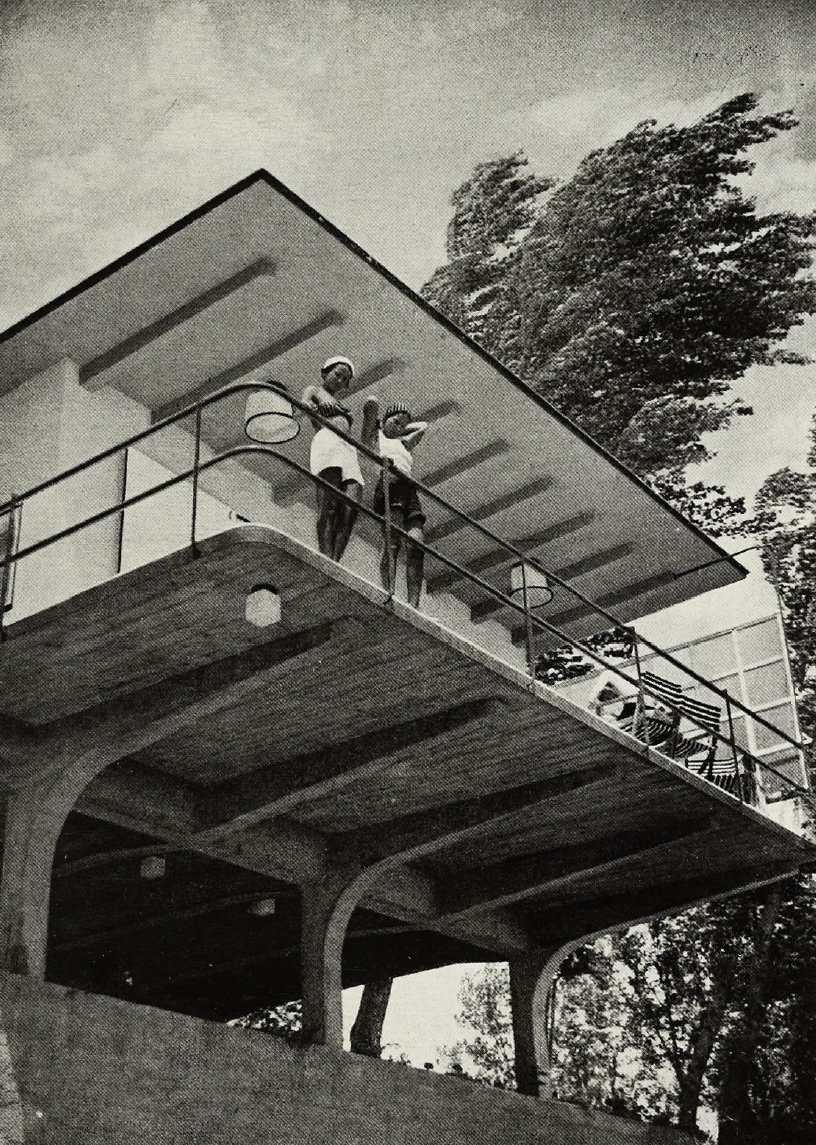 Kozma Lupa-szigeti nyaralójának erkélye (Forrás: Tér és Forma, 1935. 12. szám) 07 lupa.jpg