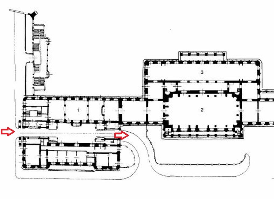 A királyi palota alaprajzának részlete, a fogadóépületen áthaladó forgalmat nyilakkal jelöltük (Forrás: Bangha Ernő: A magyar királyi testőrség 1920-1944) 04 alaprajz.jpg