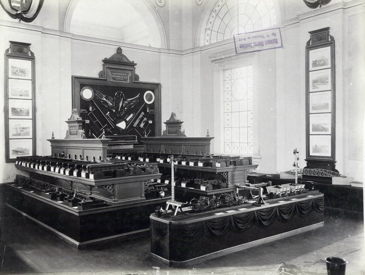 Sínminták az Ezredéves kiállításon (Fotó: Fortepan / Budapest Főváros Levéltára. Levéltári jelzet: HU.BFL.XV.19.d.1.10.095) fortepan_82934.jpg