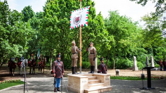 2391ff0fad2ac9fdfe9e44b01776935e0a4d60b3 (1).jpg