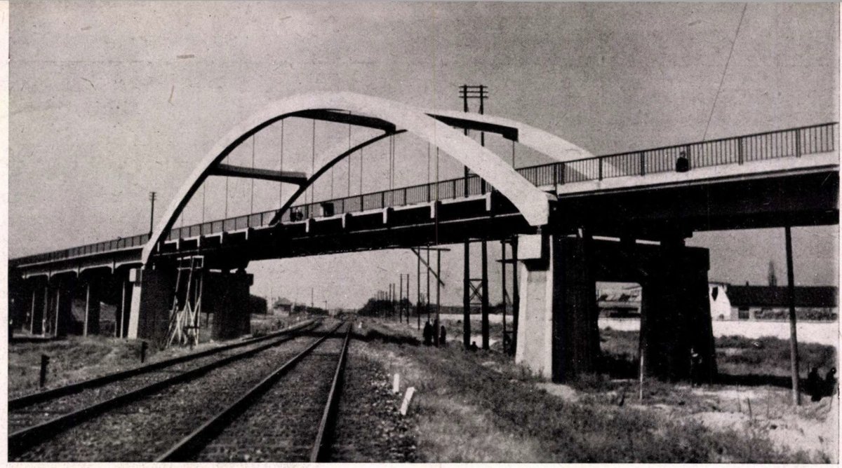 A Ferihegyre vezető út egy régi hídja (Forrás: Magyar Építőművészet, 1944. 1. szám) Ferihegy_hid.jpg