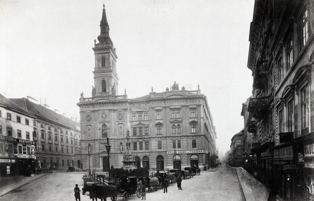 A szerviták templomát és kolostorát az 1870-es évek elején alakították át neoreneszánsz stílusban (Forrás: Fortepan/Budapest Főváros Levéltára. Levéltári jelzet: HU.BFL.XV.19.d.1.08.026) 04 átalakítás fortepan_82551.jpg