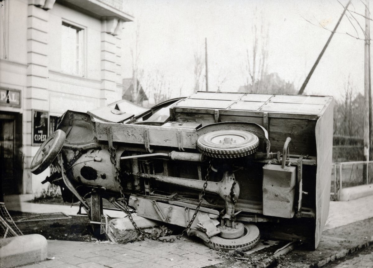 Baleset 1933-ban a Pasaréti úton (Fotó: Fortepan/képszám: 223364) fortepan_223364.jpg