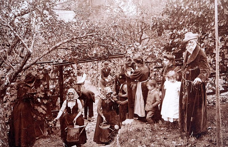 szuret_a_svabhegyen_746x1500.jpg