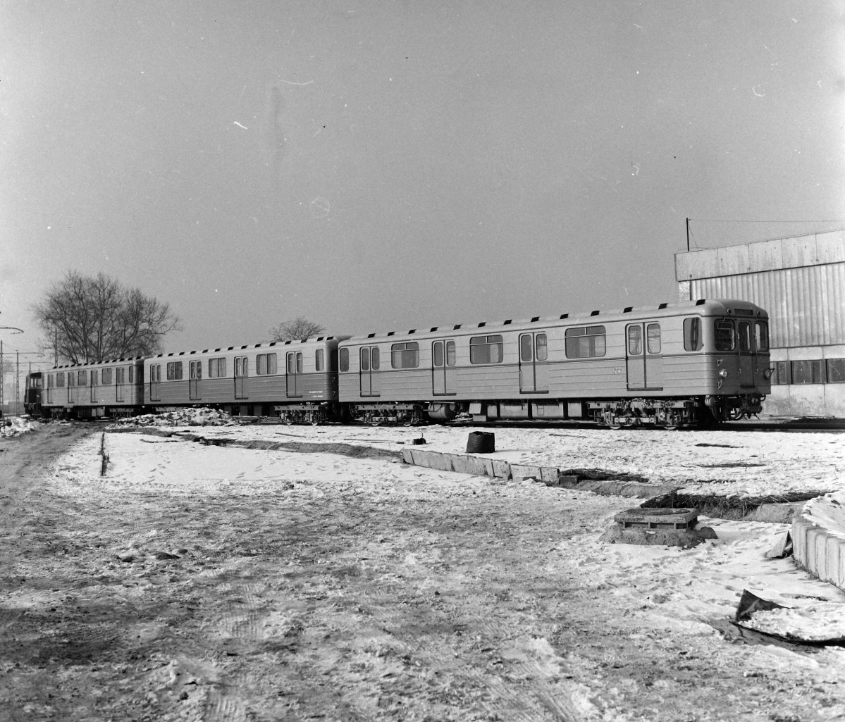 A metrószerelvényekben látták a közlekedés jövőjét (Fotó: Fortepan/Uvaterv) fortepan_97647.jpg