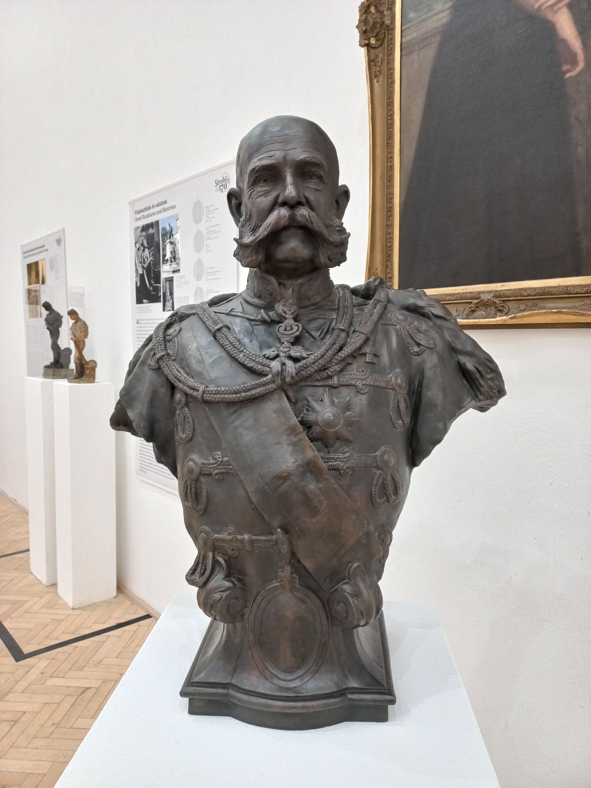 A Ferenc Józsefről 1896-ban készült büszt (Fotó: Dobó Dávid/pestbuda.hu) 05 ferenc józsef str.jpg