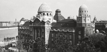 172946_hegedusa_gellert134152ny.jpg