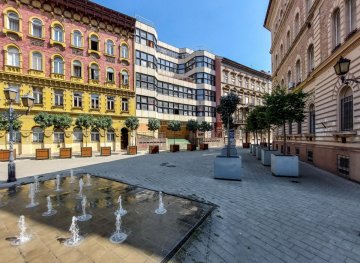 185824_almassy_ter_both_balazs_nyito.jpg