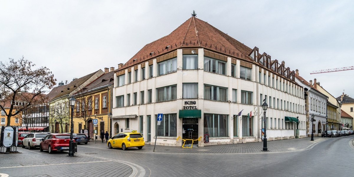 187400_180311_burg_dsc09077.jpg
