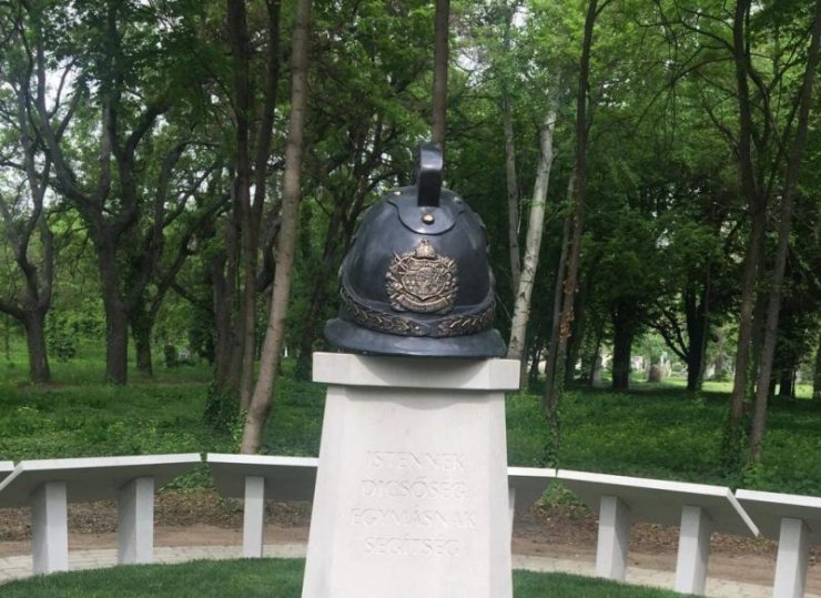 192048_wm.jpg