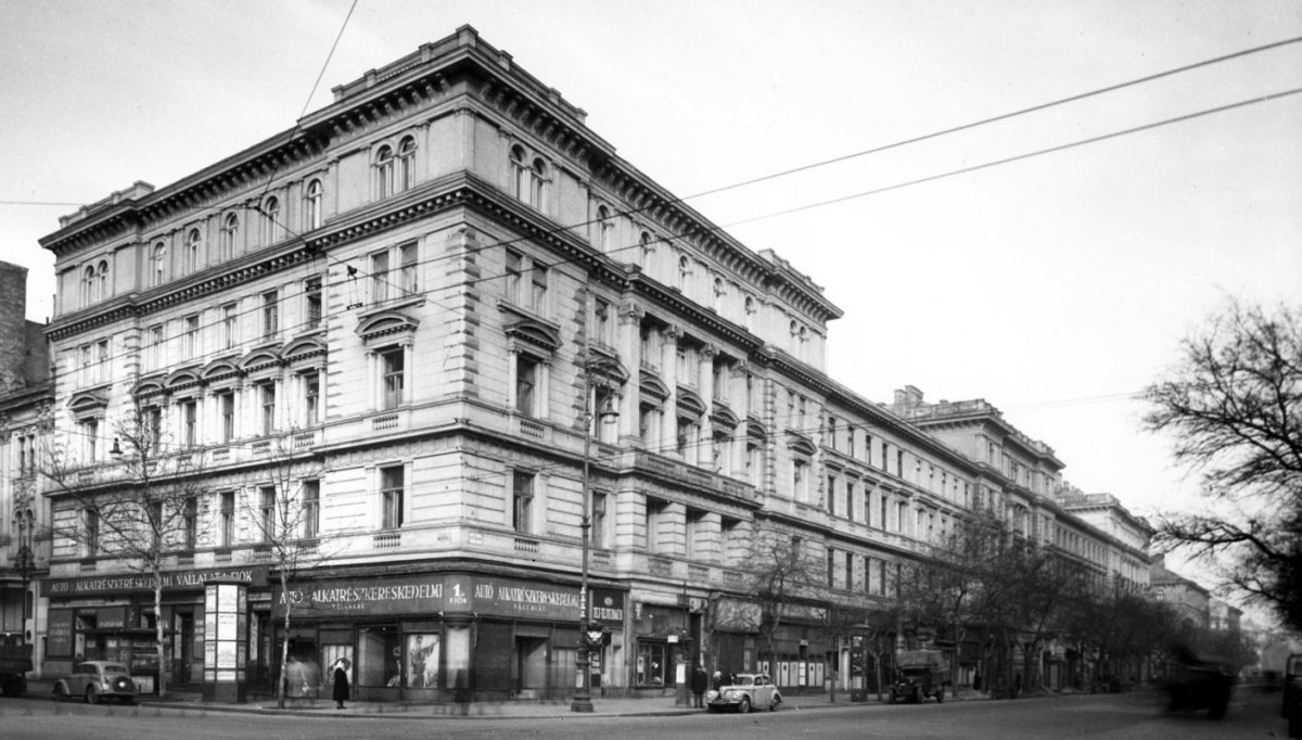 195072_00.jpg