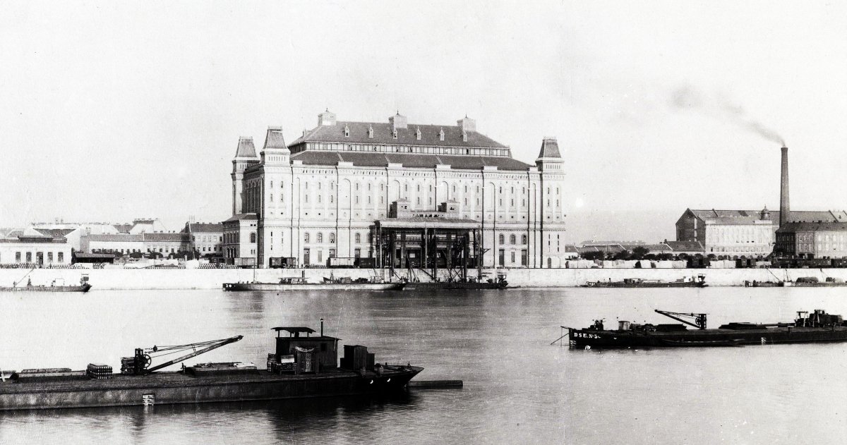 198112_fortepan_82550_1_.jpg